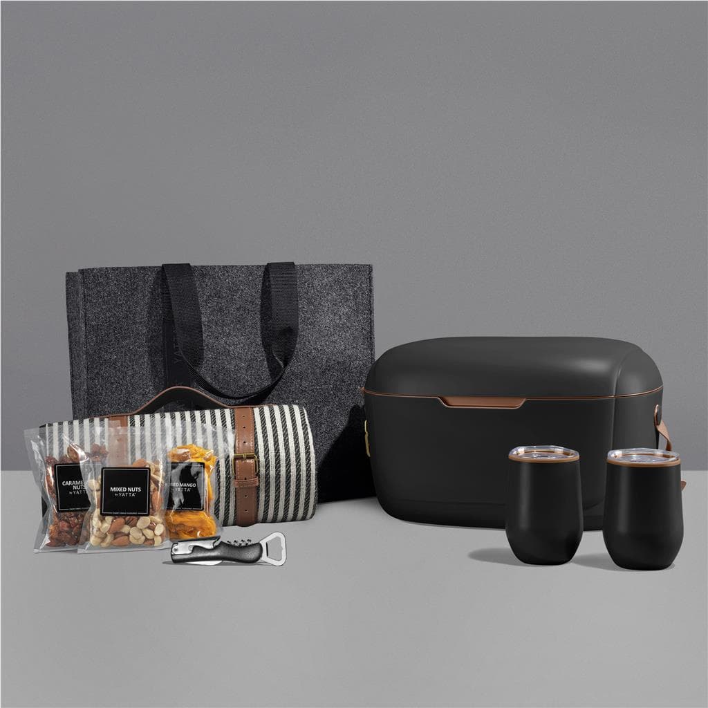 Yatta Chic Chill Hamper 4