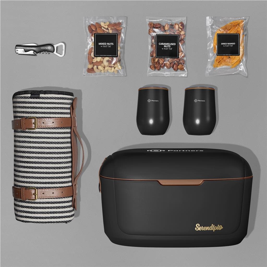 Yatta Chic Chill Hamper 5