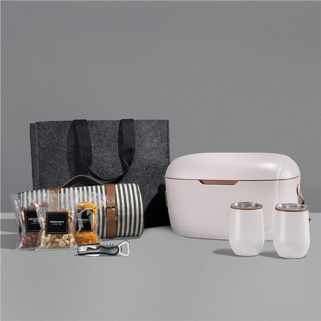 Yatta Chic Chill Hamper 8