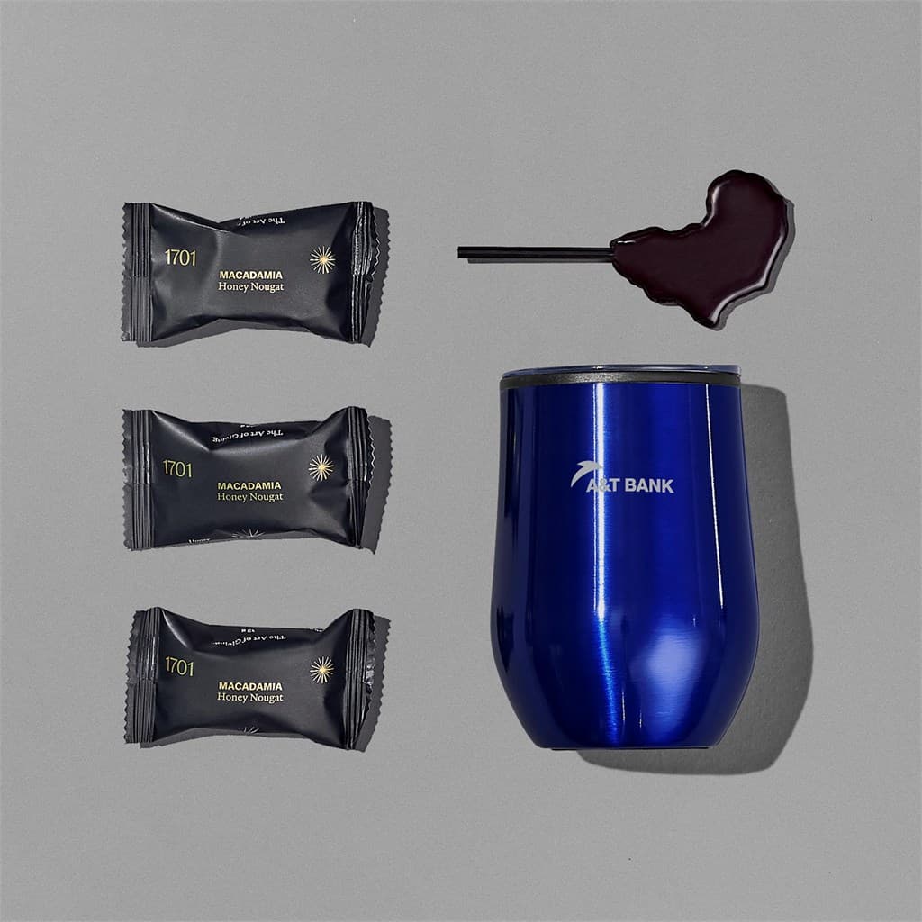 Yatta Snug Surprise Hamper 9