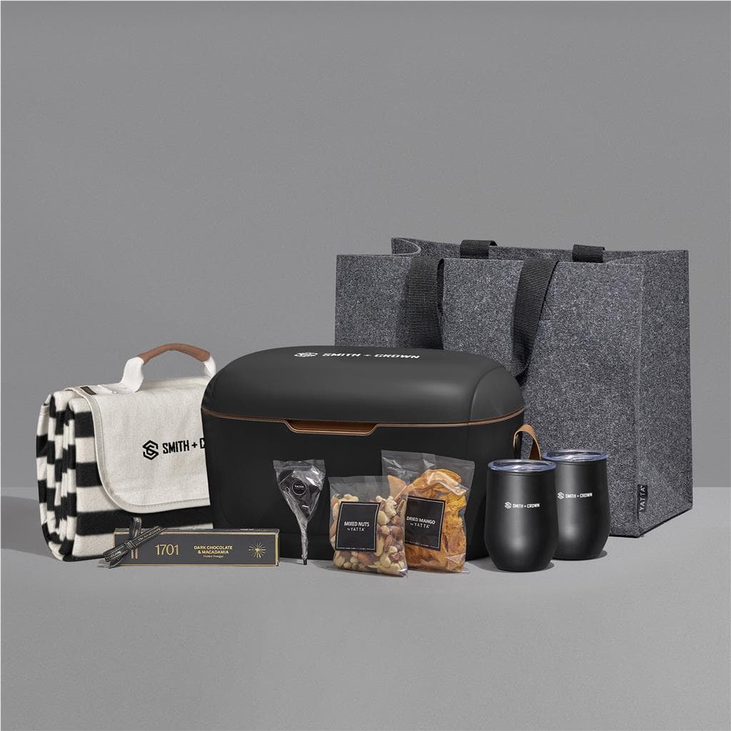 Yatta Outdoor Indulgence Hamper 2
