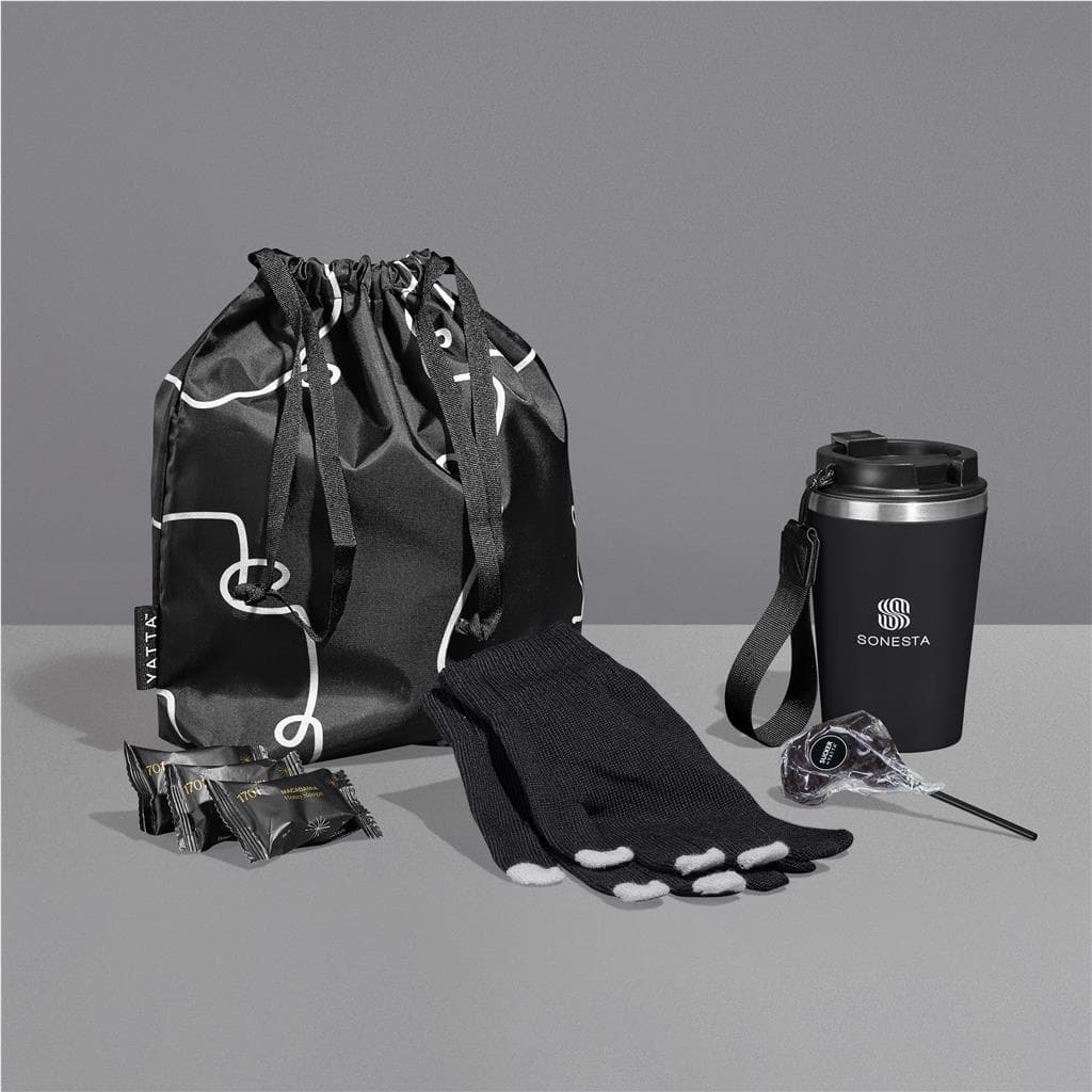 Yatta Cute & Cosy Hamper 3