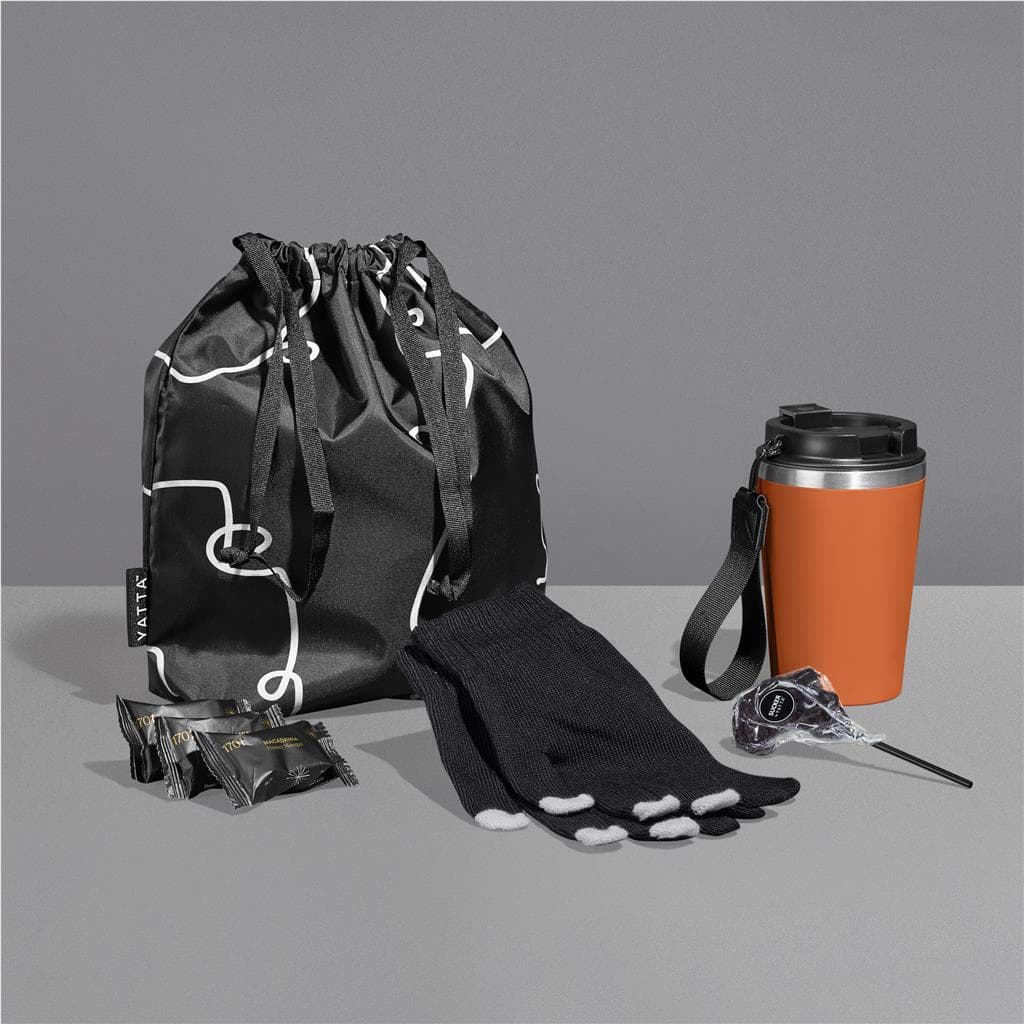 Yatta Cute & Cosy Hamper 28