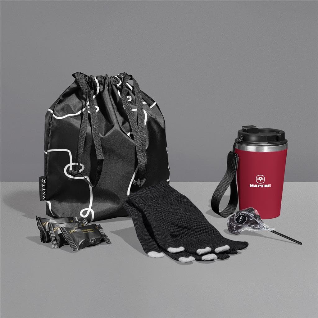 Yatta Cute & Cosy Hamper 31