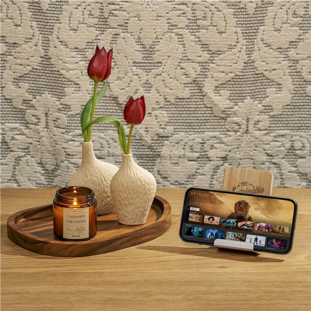 Okiyo Hakka Bamboo & Recycled Aluminium Wireless Charging Phone Stand 3
