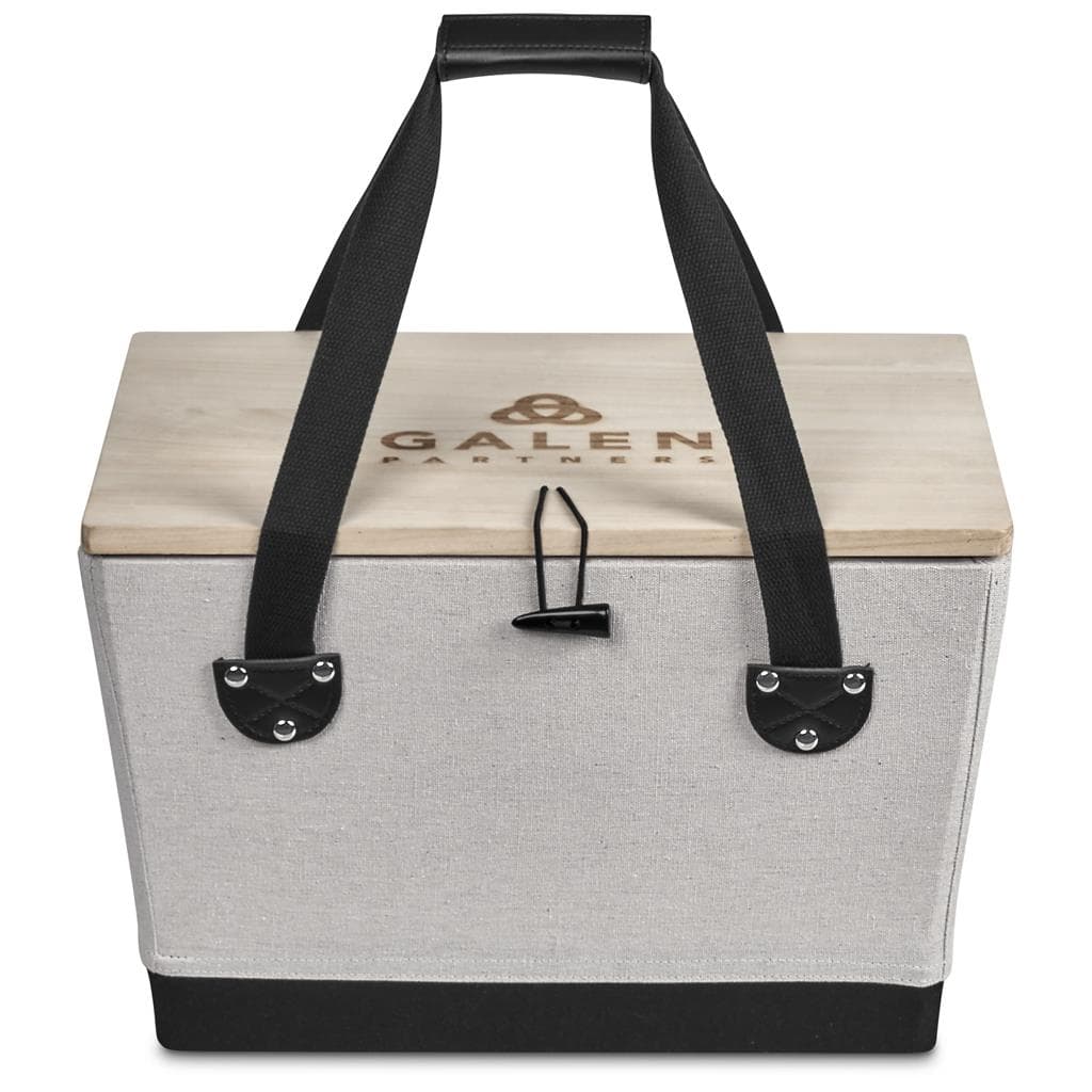 Serendipio Willow 4-Person Picnic Basket 4