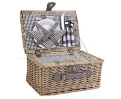 2-Person Wicker Picnic Basket 1