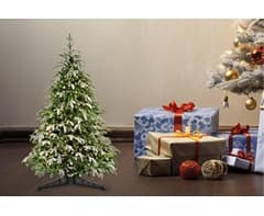 Eco-Friendly Christmas Tree 4