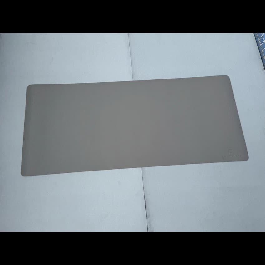 Everfurn Prime Faux Leather Desk Mat 22