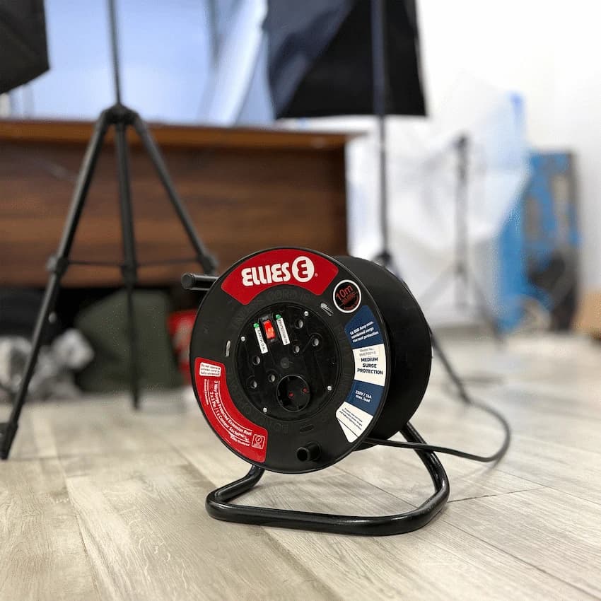 Ellies Heavy Duty Medium Surge Protected Extension Reel 10m - Black 11