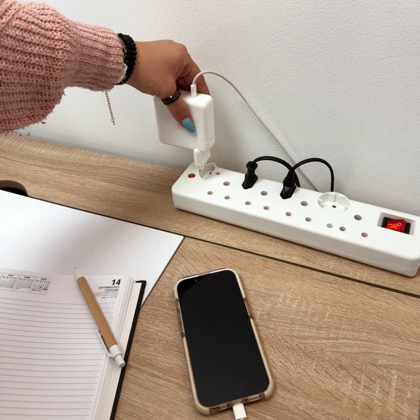 Ellies 8-Way Medium Surge Multiplug 0.5m 11