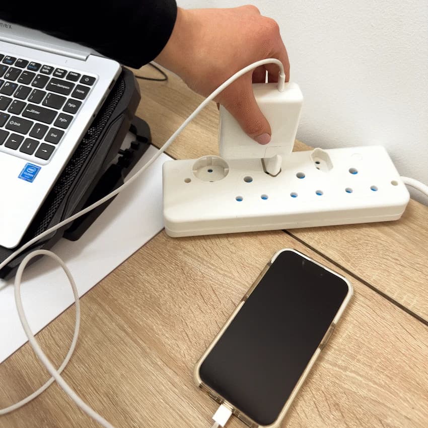 Ellies  6 Way Basic Multiplug 13