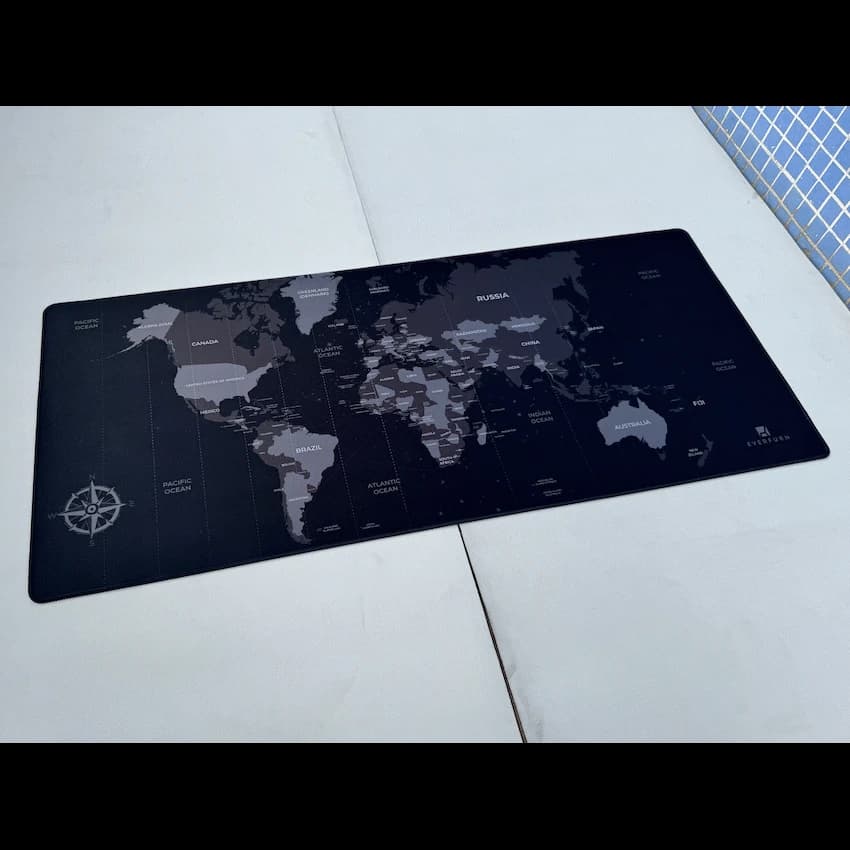 Everfurn Desk Mat - World Map - Large - Black - Non-Slip 8