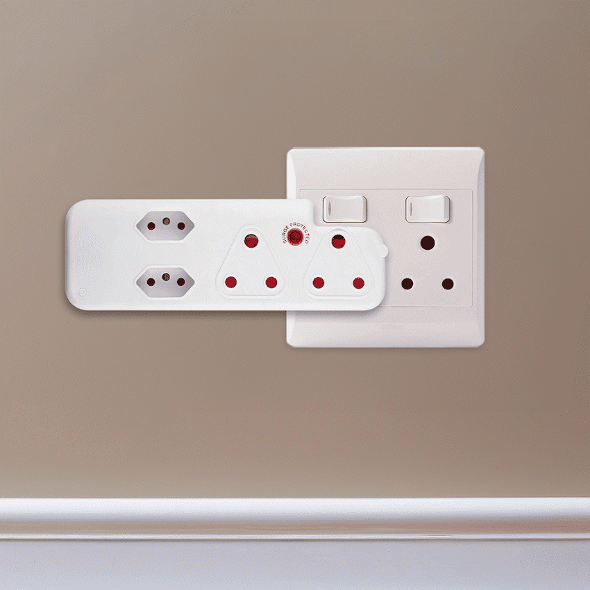 Switched 4-Way Medium Surge Adaptor 8