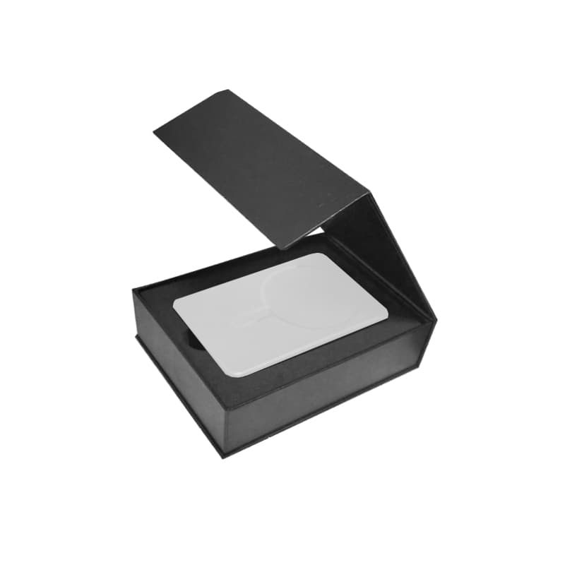 TOVUZ - Giftology 10,000 mAh Magnetic Wireless Powerbank in Gift Box- White 4