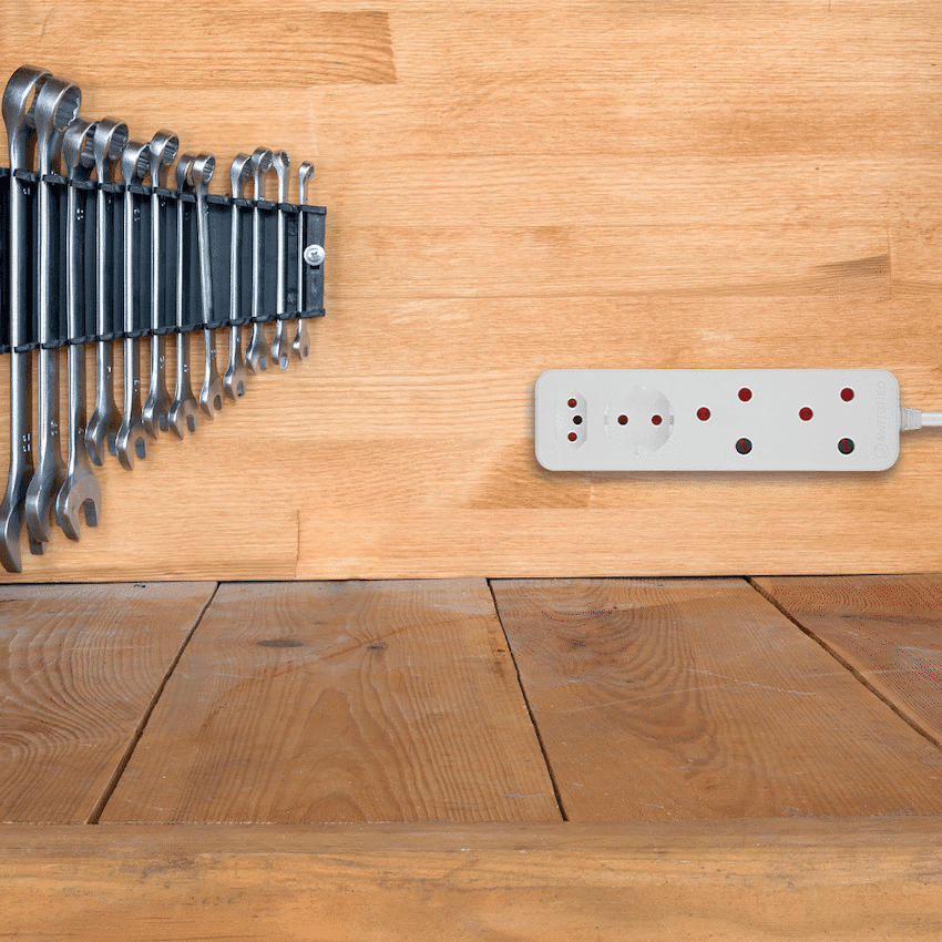 Switched High Surge 4-Way Multiplug 0.5m 1140J 10