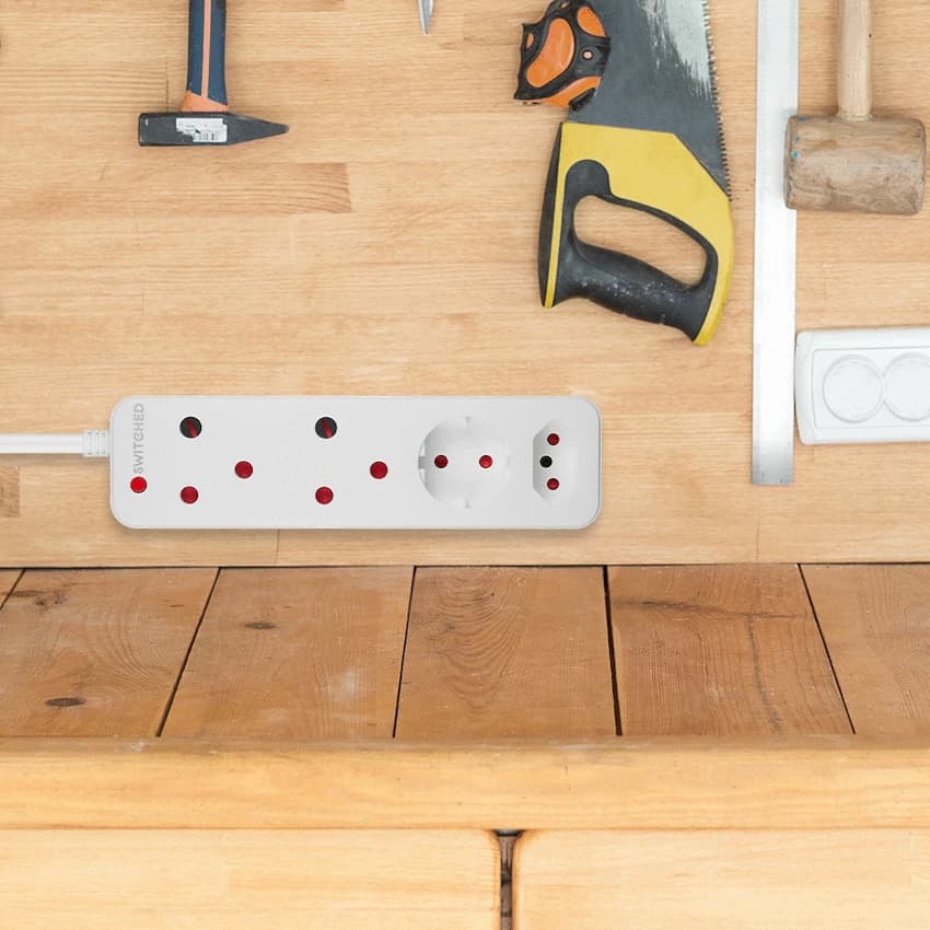 Switched High Surge 4-Way Multiplug 5m 1140J 5