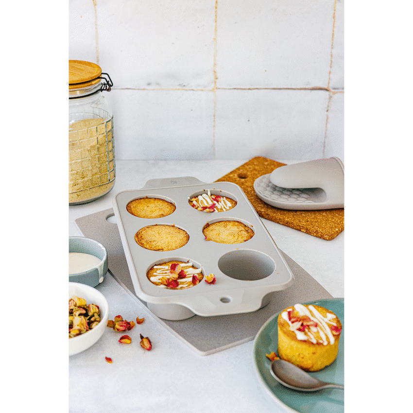 Kitchen Inspire 6 Cup Muffin Pan 2