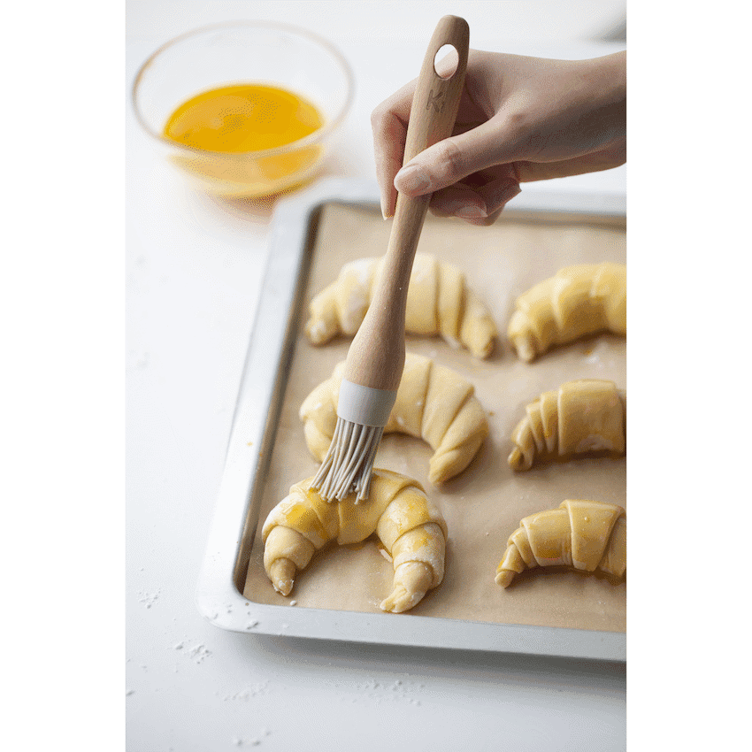 Kitchen Inspire Beechwood Brush Round 4