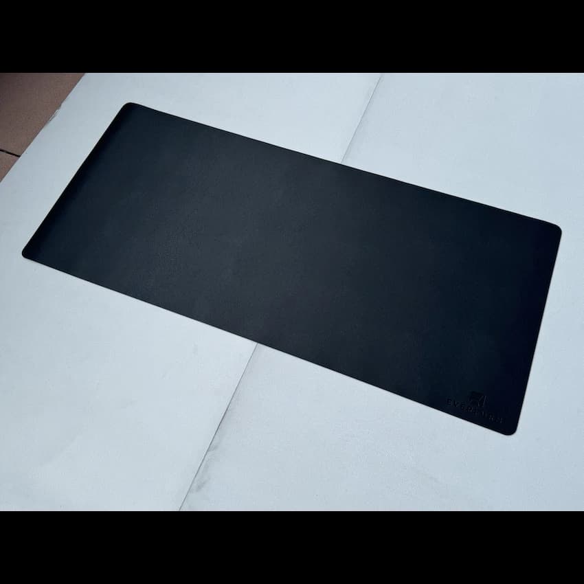 Everfurn Prime Faux Leather Desk Mat 10