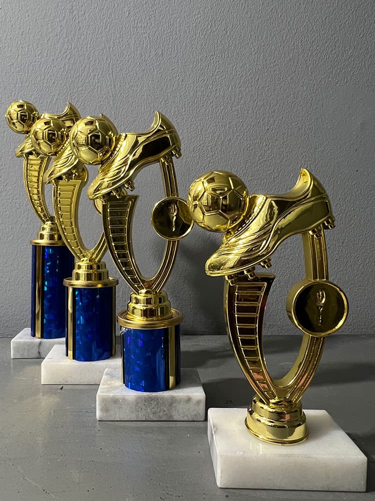 Soccer Arc Trophy 26cm