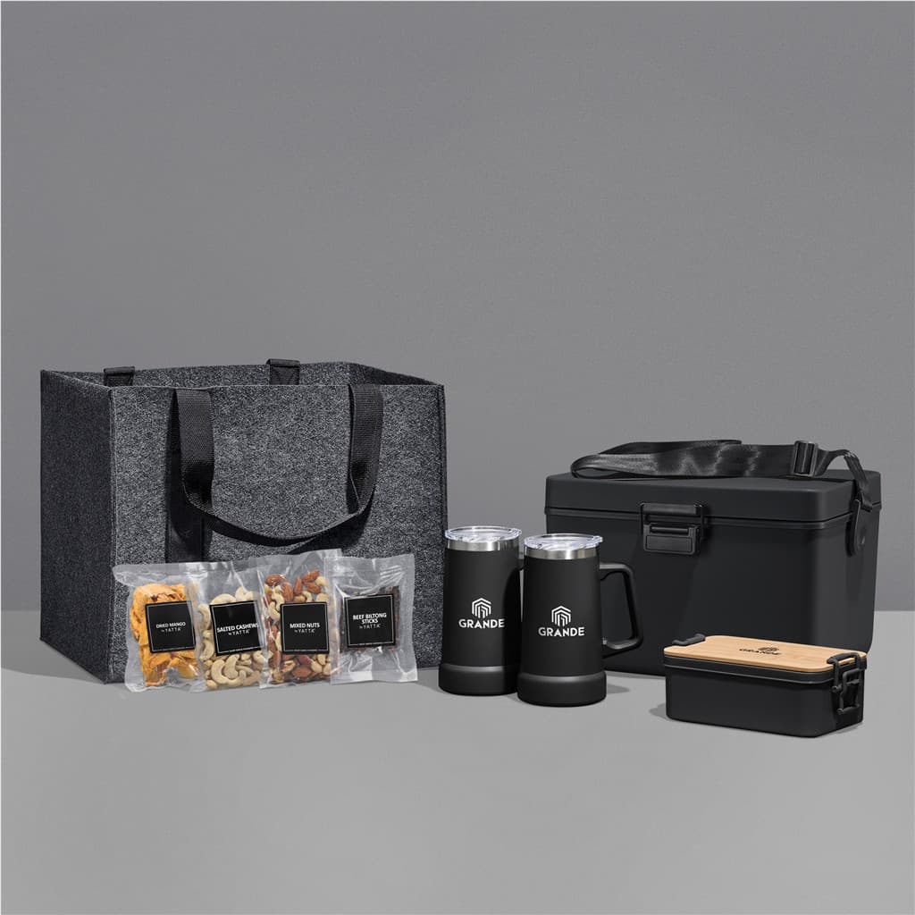 Yatta Distinguished Details Hamper