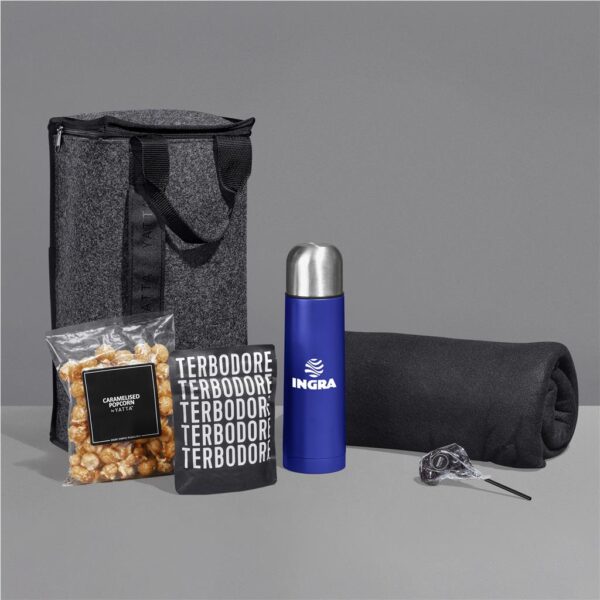 Yatta Charming Cuddle Hamper - Image 3